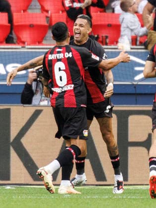 LEVERKUSEN, GERMANY - SEPTEMBER 5, 2026 : Facundo Medina (Bayer 04 Leverkusen, 2) celebrates his goal—making it 2–0 together with his teammates during the German Bundesliga match on gameday 2 between Bayer 04 Leverkusen vs. 1. FC Union Berlin at BayArena on September 5, 2026 in Leverkusen, Germany. DFL REGULATIONS PROHIBIT ANY USE OF PHOTOGRAPHS AS IMAGE SEQUENCES AND OR QUASI-VIDEO. Northrhine-Westphalia Germany Copyright: xAxelxKohringx