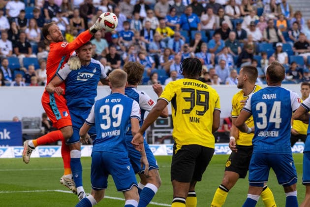Torwart Oliver Baumann (TSG 1899 Hoffenheim). xettx, Deutschland, Sinsheim, 05.09.2026, Fussball, Bundesliga: TSG 1899 Hoffenheim vs Borussia Dortmund, Saison 2026 2027, 2. Spieltag, SNP Arena DFL DFB REGULATIONS PROHIBIT ANY USE OF PHOTOGRAPHS AS IMAGE SEQUENCES AND OR QUASI-VIDEO. *** Goalkeeper Oliver Baumann, TSG 1899 Hoffenheim, Germany, Sinsheim, September 5, 2026, Soccer, Bundesliga: TSG 1899 Hoffenheim vs. Borussia Dortmund, 2026–2027 season, Matchday 2, SNP Arena. DFL and DFB regulations prohibit any use of photographs as image sequences and or quasi-video.