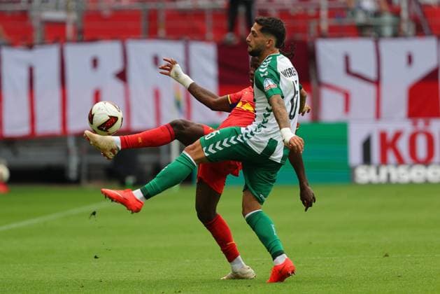 05.09.26, GER, Fussball, 1.FBL Männer, 2. Spieltag, Saison2026 2027, SV Werder Bremen vs. RB Leipzig Johan Bakayoko (RB Leipzig 11) im Zweikampf gegen Ludovit Reis (SV Werder Bremen 15) Bremen Weserstadion Bremen Germany *** 05 09 26, GER, Soccer, 1st Bundesliga Men, Matchday 2, 2026–2027 Season, SV Werder Bremen vs. RB Leipzig; Johan Bakayoko (RB Leipzig, No. 11) in a tackle against Ludovit Reis (SV Werder Bremen, No. 15); Weserstadion, Bremen, Germany Copyright: xnordphotoxGmbHx xTauchnitzx
