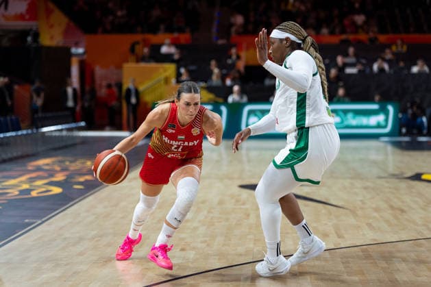 Reka Lelik (Ungarn, 21) im Dribbling gegen Amy Okonkwo (Nigeria, 00), GER, Nigeria vs. Ungarn, Basketball, FIBA Women s World Cup 2026, Gruppenphase, Spieltag 2, 05.09.2026 GER, Nigeria vs. Ungarn, Basketball, FIBA Women s World Cup 2026, Gruppenphase, Spieltag 2, 05.09.2026 Berlin Copyright: xEibner-Pressefoto MaxxVincenx EP_MVN