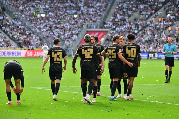 05.09.2026; Moenchengladbach; Fussball, Herren, Saison 2026 2027, Borussia Moenchengladbach vs. SV Elversberg Torjubel Elversberg nach dem Tor zum 1-1; 42 Torschuetze David Mokwa (Elversberg) DFL regulations prohibit any use of photographs as image sequences and or quasi-video. ista-Borussia-Park Nordrhein-Westfalen Deutschland *** September 5, 2026, Mönchengladbach Soccer, Men s, 2026–2027 Season, Borussia Mönchengladbach vs. SV Elversberg: Elversberg celebrates after scoring the 1–1 goal in the 42nd minute; goal scorer: David Mokwa (Elversberg). DFL regulations prohibit any use of photographs as image sequences and or quasi-video content. Borussia Park, North Rhine-Westphalia, Germany