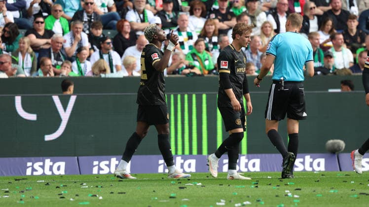 05.09.2026, xrekx, Fussball 1.Bundesliga, Borussia Moenchengladbach - SV Elversberg v.l. Torjubel nach dem Tor zum celebrating the goal celebrate 1:1 durch David Mokwa (SV 07 Elversberg) (DFL DFB REGULATIONS PROHIBIT ANY USE OF PHOTOGRAPHS as IMAGE SEQUENCES and or QUASI-VIDEO) Moenchengladbach *** September 5, 2026, xrekx, Soccer, Bundesliga 1, Borussia Mönchengladbach vs. SV Elversberg: Goal celebration after David Mokwa scored the 1-1 goal for SV 07 Elversberg. DFL and DFB regulations prohibit any use of photographs as image sequences and or quasi-video. Mönengladbach