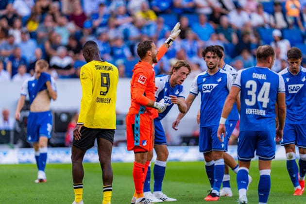 1. Bundesliga, 2. Spieltag, TSG 1899 Hoffenheim vs. Borussia Dortmund am 05.09.2026 Oliver Baumann Serhou Guirassy WICHTIGER HINWEIS: Gemäß den Vorgaben der DFL und des DFB ist es untersagt, in dem Stadion und oder vom Spiel angefertigte Fotoaufnahmen in Form von Sequenzbildern und oder videoähnlichen Fotostrecken zu verwerten bzw. verwerten zu lassen. *** Bundesliga 1, Matchday 2, TSG 1899 Hoffenheim vs. Borussia Dortmund on September 5, 2026 Oliver Baumann Serhou Guirassy IMPORTANT NOTICE In accordance with DFL and DFB regulations, it is prohibited to use or allow the use of photographs taken in the stadium and or during the game in the form of sequential images and or video-like photo series. Copyright: xBahhoxKarax