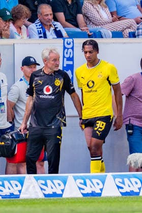 1. Bundesliga, 2. Spieltag, TSG 1899 Hoffenheim vs. Borussia Dortmund am 05.09.2026 Filippo Mane mit einer Verletzung und Auswechselung verletzt sich WICHTIGER HINWEIS: Gemäß den Vorgaben der DFL und des DFB ist es untersagt, in dem Stadion und oder vom Spiel angefertigte Fotoaufnahmen in Form von Sequenzbildern und oder videoähnlichen Fotostrecken zu verwerten bzw. verwerten zu lassen. *** Bundesliga 1, Matchday 2, TSG 1899 Hoffenheim vs. Borussia Dortmund on September 5, 2026. Filippo Mane is injured and substituted. IMPORTANT NOTICE: In accordance with DFL and DFB regulations, it is prohibited to use or allow the use of photographs taken in the stadium and or during the game in the form of sequential images and or video-like photo series Copyright: xBahhoxKarax