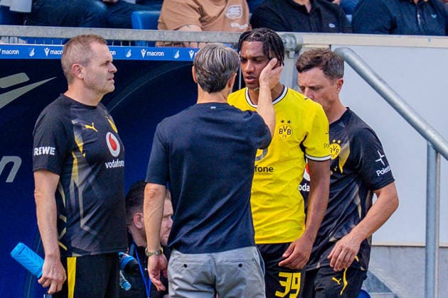 1. Bundesliga, 2. Spieltag, TSG 1899 Hoffenheim vs. Borussia Dortmund am 05.09.2026 Filippo Mane mit einer Verletzung und Auswechselung verletzt sich mit Niko Kovac WICHTIGER HINWEIS: Gemäß den Vorgaben der DFL und des DFB ist es untersagt, in dem Stadion und oder vom Spiel angefertigte Fotoaufnahmen in Form von Sequenzbildern und oder videoähnlichen Fotostrecken zu verwerten bzw. verwerten zu lassen. *** Bundesliga Matchday 2, TSG 1899 Hoffenheim vs. Borussia Dortmund on September 5, 2026: Filippo Mane, injured and substituted, gets hurt alongside Niko Kovac. IMPORTANT NOTICE: In accordance with the guidelines of the DFL and the DFB, it is prohibited to use or have used photographs taken in the stadium and or during the match in the form of still images and or video-like photo sequences Copyright: xBahhoxKarax