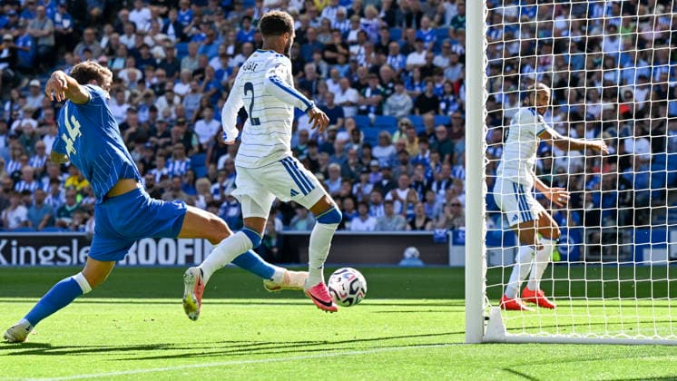 Brighton and Hove Albion v Leeds United Premier League Jayden Bogle of Leeds United scores during the Premier League match at the American Express Stadium, Brighton and Hove 05 09 2026 UK Newspapers OUT Copyright: xJeremyxLandeyx FIL-23899-0027