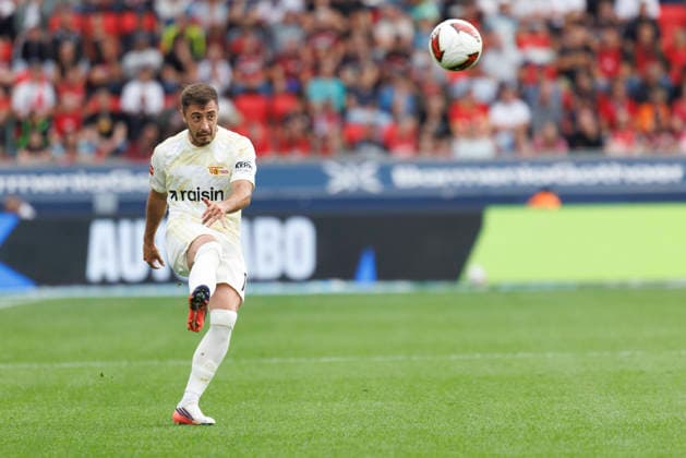LEVERKUSEN, GERMANY - SEPTEMBER 5, 2026: free kick by Marin Ljubicic (1. FC Union Berlin, 27), Facundo Medina (Bayer 04 Leverkusen, 2) tackling during the German Bundesliga match on gameday 2 between Bayer 04 Leverkusen vs. 1. FC Union Berlin at BayArena on September 5, 2026 in Leverkusen, Germany. DFL REGULATIONS PROHIBIT ANY USE OF PHOTOGRAPHS AS IMAGE SEQUENCES AND OR QUASI-VIDEO. Northrhine-Westphalia Germany Copyright: xAxelxKohringx