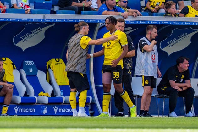 1. Bundesliga, 2. Spieltag, TSG 1899 Hoffenheim vs. Borussia Dortmund am 05.09.2026 Filippo Mane mit einer Verletzung und Auswechselung verletzt sich mit Marcel Sabitzer WICHTIGER HINWEIS: Gemäß den Vorgaben der DFL und des DFB ist es untersagt, in dem Stadion und oder vom Spiel angefertigte Fotoaufnahmen in Form von Sequenzbildern und oder videoähnlichen Fotostrecken zu verwerten bzw. verwerten zu lassen. *** Bundesliga 1, Matchday 2, TSG 1899 Hoffenheim vs. Borussia Dortmund on September 5, 2026. Filippo Mane, who was injured and substituted, gets injured alongside Marcel Sabitzer. IMPORTANT NOTICE: In accordance with DFL and DFB regulations, it is prohibited to use or allow the use of photographs taken in the stadium and or during the game in the form of sequential images and or video-like photo series Copyright: xBahhoxKarax