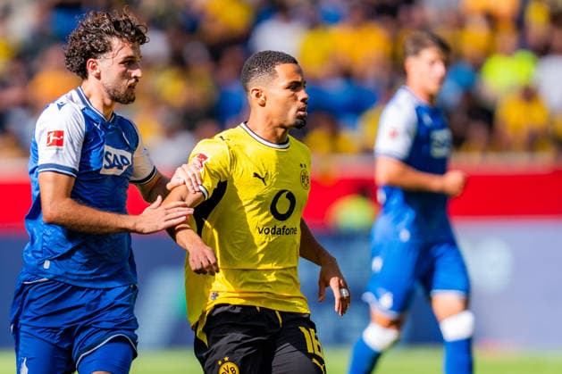 1. Bundesliga, 2. Spieltag, TSG 1899 Hoffenheim vs. Borussia Dortmund am 05.09.2026 Ethan Nwaneri debut erster Einsatz Einwechselung WICHTIGER HINWEIS: Gemäß den Vorgaben der DFL und des DFB ist es untersagt, in dem Stadion und oder vom Spiel angefertigte Fotoaufnahmen in Form von Sequenzbildern und oder videoähnlichen Fotostrecken zu verwerten bzw. verwerten zu lassen. *** Bundesliga 1, Matchday 2, TSG 1899 Hoffenheim vs. Borussia Dortmund on September 5, 2026—Ethan Nwaneri’s debut, first appearance (as a substitute). IMPORTANT NOTICE: In accordance with DFL and DFB regulations, it is prohibited to use or allow the use of photographs taken in the stadium and or during the match in the form of sequential images and or video-like photo series. Copyright: xBahhoxKarax