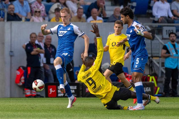 Mats Rots (TSG 1899 Hoffenheim), Serhou Guirassy (Borussia Dortmund) und Ozan Kabak (TSG 1899 Hoffenheim). xettx, Deutschland, Sinsheim, 05.09.2026, Fussball, Bundesliga: TSG 1899 Hoffenheim vs Borussia Dortmund, Saison 2026 2027, 2. Spieltag, SNP Arena DFL DFB REGULATIONS PROHIBIT ANY USE OF PHOTOGRAPHS AS IMAGE SEQUENCES AND OR QUASI-VIDEO. *** Mats Rots (TSG 1899 Hoffenheim), Serhou Guirassy (Borussia Dortmund), and Ozan Kabak (TSG 1899 Hoffenheim), Germany, Sinsheim, September 5, 2026, Soccer, Bundesliga: TSG 1899 Hoffenheim vs. Borussia Dortmund, 2026–2027 season, Matchday 2, SNP Arena. DFL and DFB regulations prohibit any use of photographs as image sequences and or quasi-video.