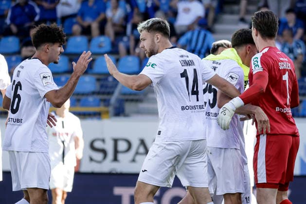 05.09.2026, xhettx, Fussball 3.Liga, SV Waldhof Mannheim - SC Verl v.l. Jubel nach Abpfiff bei Verl