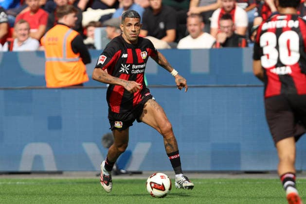 Facundo Medina (Bayer 04 Leverkusen) in Aktion, am Ball, Einzelaktion waehrend des Spiels der 1. Bundesliga zwischen Bayer 04 Leverkusen und 1. FC Union Berlin, BayArena am 05. September 2026 in Leverkusen, Deutschland. (Foto von Oliver Kaelke DeFodi Images) +++ Facundo Medina (Bayer 04 Leverkusen) controls the ball during the Bundesliga match between Bayer 04 Leverkusen and 1. FC Union Berlin at BayArena on September 5, 2026 in Leverkusen, Germany. (Photo by Oliver Kaelke DeFodi Images) DFB DFL REGULATIONS PROHIBIT ANY USE OF PHOTOGRAPHS AS IMAGE SEQUENCES AND OR QUASI-VIDEO. (Photo by Oliver Kaelke DeFodi Images) - *** Facundo Medina of Bayer 04 Leverkusen in action, on the ball, making a solo run during the Bundesliga match between Bayer 04 Leverkusen and 1. FC Union Berlin, BayArena on September 5, 2026, in Leverkusen, Germany. Photo by Oliver Kaelke, DeFodi Images. Facundo Medina of Bayer 04 Leverkusen controls the ball during the Bundesliga match between Bayer 04 Leverkusen and 1 FC Union Berlin at BayArena on September 5, 2026 in Leverkusen, Germany. Photo by Oliver Kaelke, DeFodi Images. DFB and DFL regulations prohibit any use of photographs as image sequences and or quasi-video. Photo by Oliver Kaelke, DeFodi Images
