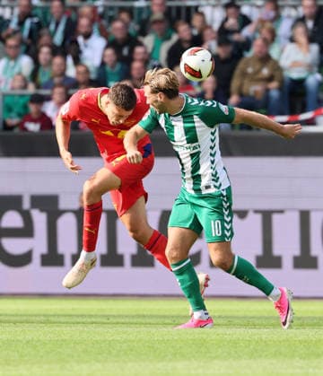 Bremen - RB Leipzig Bundesliga Bremen, 05.09.2026, Weserstadion, Fußball, 1.Bundesliga, 2.Spieltag , SV Werder Bremen vs. RB Leipzig , Im Bild von links: Maxime Esteve ( 3, RBL), Niclas Füllkrug Fuellkrug ( 10, Bremen). , Nur zur redaktionellen Nutzung. Only editorial use. , DFL DFB regulations prohibit any use of photographs as image sequences and or quasi-video. , *** Bremen vs. RB Leipzig, Bundesliga, Bremen, September 5, 2026, Weserstadion, Soccer, Bundesliga 1, Matchday 2, SV Werder Bremen vs. RB Leipzig, Pictured from left: Maxime Esteve 3, RBL, Niclas Füllkrug (Fuellkrug) No. 10, Bremen, For editorial use only. DFL and DFB regulations prohibit any use of photographs as image sequences and or quasi-video,