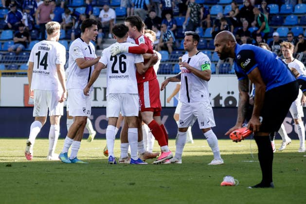 05.09.2026, xhettx, Fussball 3.Liga, SV Waldhof Mannheim - SC Verl v.l. Jubel nach Abpfiff bei Verl