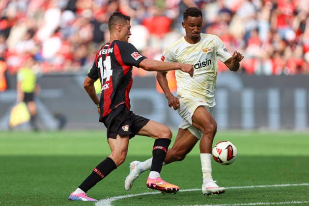 Patrik Schick (Bayer 04 Leverkusen) und Felix Uduokhai (1.FC Union Berlin) im Zweikampf waehrend des Spiels der 1. Bundesliga zwischen Bayer 04 Leverkusen und 1. FC Union Berlin, BayArena am 05. September 2026 in Leverkusen, Deutschland. (Foto von Oliver Kaelke DeFodi Images) +++ Patrik Schick (Bayer 04 Leverkusen) und Felix Uduokhai (1.FC Union Berlin) battle for the ball during the Bundesliga match between Bayer 04 Leverkusen and 1. FC Union Berlin at BayArena on September 5, 2026 in Leverkusen, Germany. (Photo by Oliver Kaelke DeFodi Images) DFB DFL REGULATIONS PROHIBIT ANY USE OF PHOTOGRAPHS AS IMAGE SEQUENCES AND OR QUASI-VIDEO. (Photo by Oliver Kaelke DeFodi Images) - *** Patrik Schick of Bayer 04 Leverkusen and Felix Uduokhai of 1. FC Union Berlin battle for the ball during the Bundesliga match between Bayer 04 Leverkusen and 1. FC Union Berlin at the BayArena on September 5, 2026, in Leverkusen, Germany. Photo by Oliver Kaelke, DeFodi Images. Patrik Schick of Bayer 04 Leverkusen and Felix Uduokhai of 1. FC Union Berlin battle for the ball during the Bundesliga match between Bayer 04 Leverkusen and 1. FC Union Berlin at BayArena on September 5, 2026 in Leverkusen, Germany. Photo by Oliver Kaelke, DeFodi Images. DFB and DFL regulations prohibit any use of photographs as image sequences and or quasi-video. Photo by Oliver Kaelke, DeFodi Images.