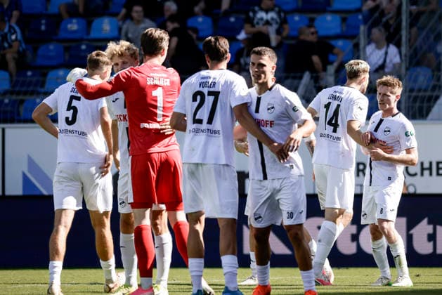 05.09.2026, xhettx, Fussball 3.Liga, SV Waldhof Mannheim - SC Verl v.l. Jubel nach Abpfiff bei Verl