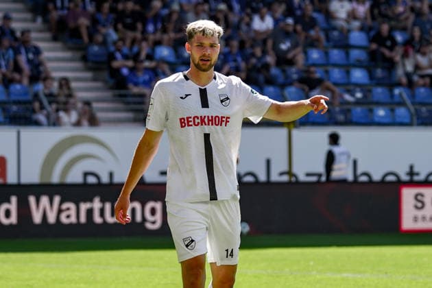 Deutschland: Fussball Saison 2026 2027 , 3. Liga , 4. Spieltag , SV Waldhof Mannheim 07 vs. SC Verl - Carl-Benz-Stadion (Mannheim) : Paul Lehmann (SC Verl, 14) Geste, Gestik, Emotion, Mimik, Gesichtsausdruck, Emotion Mannheim Carl-Benz-Stadion Deutschland Germany Copyright: xBennetxLongx