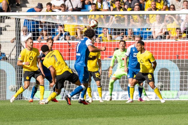 1. Bundesliga: TSG Hoffenheim vs Borussia Dortmund, 05.09.2026 Tor zum 1:0 durch Leon Avdullahu (TSG Hoffenheim, 7) jubeln nach dem Treffer zur 1:0-Führung im Bundesligaspiel gegen Borussia Dortmund 1. Bundesliga: TSG Hoffenheim vs Borussia Dortmund, SNP Arena, 05.09.2026 DFB DFL REGULATIONS PROHIBIT ANY USE OF PHOTOGRAPHS AS IMAGE SEQUENCES AND OR QUASI-VIDEO. *** 1. Bundesliga: TSG Hoffenheim vs. Borussia Dortmund, September 5, 2026. Goal to make it 1–0 by Leon Avdullahu of TSG Hoffenheim; players celebrate after scoring the goal that gave them a 1–0 lead in the Bundesliga match against Borussia Dortmund. 1. Bundesliga: TSG Hoffenheim vs. Borussia Dortmund, SNP Arena, September 5, 2026 DFB and DFL regulations prohibit any use of photographs as image sequences and or quasi-video. Copyright: xBEAUTIFULxSPORTS Hillx