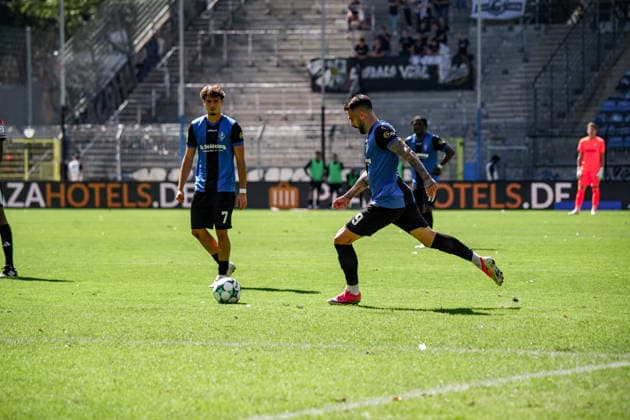Deutschland: Fussball Saison 2026 2027 , 3. Liga , 4. Spieltag , SV Waldhof Mannheim 07 vs. SC Verl - Carl-Benz-Stadion (Mannheim) : Goncalo Gregorio Goncalo Gregorio (SV Waldhof Mannheim, 9) am Ball, im Ballbesitz, Freistoß Mannheim Carl-Benz-Stadion Deutschland Germany Copyright: xBennetxLongx
