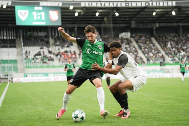 Deutschland: 3. Liga 2026 2027 4. Spieltag, SC Preußen Münster vs TSV Havelse, Samstag, 05.09.2026 LVM-Preußenstadion (Münster, Nordrhein-Westfalen, Deutschland) Charalambos Makridis (SC Preußen Münster, 14) im Zweikampf gegen Yannick Mausehund (TSV Havelse, 24) Copyright: xMerlexKölkingx