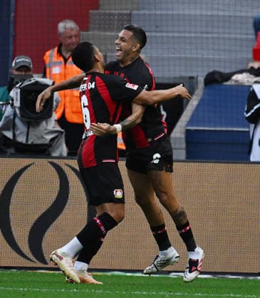05.09.2026, xophax, Fussball 1.Bundesliga, Bayer 04 Leverkusen - 1.FC Union Berlin Facundo Medina ( Bayer 04 Leverkusen ) , rechts nach seinem Tor mit Ezequiel Fernandez , links ( Bayer 04 ) (DFL DFB REGULATIONS PROHIBIT ANY USE OF PHOTOGRAPHS as IMAGE SEQUENCES and or QUASI-VIDEO) Leverkusen *** September 5, 2026, xophax, Soccer 1 Bundesliga, Bayer 04 Leverkusen 1 FC Union Berlin Facundo Medina of Bayer 04 Leverkusen, on the right, celebrating his goal with Ezequiel Fernandez, on the left Bayer 04 DFL DFB REGULATIONS PROHIBIT ANY USE OF PHOTOGRAPHS as IMAGE SEQUENCES and or QUASI-VIDEO Leverkusen