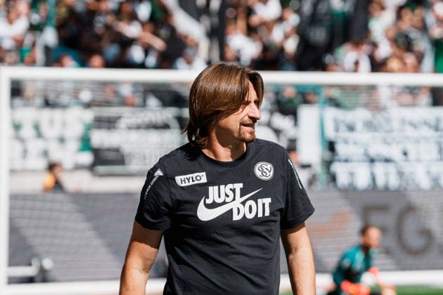 Deutschland: Fußball 1. Bundesliga Männer 2026 - 2027, 2. Spieltag - VfL Borussia Mönchengladbach vs SV Elversberg (ista Borussia Park): Vor dem Spiel nach Sky - Interview Vincent Wagner (Trainer SV Elversberg) *** Germany Soccer 1st Bundesliga Men 2026–2027, Matchday 2: VfL Borussia Mönchengladbach vs. SV Elversberg at Borussia Park. Pre-game interview with Vincent Wagner, coach of SV Elversberg, on Sky. Copyright: xThiemoxRudolphx