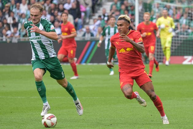 Laufduell zwischen links Amos Pieper (SV Werder Bremen 5) und Antonio Nusa (RB Leipzig 7), SV Werder Bremen - RB Leipzig, Fussball, Bundesliga, DFL, 05.9.2026 DFB regulations prohibit any use of photographs as image sequences and or quasi-video Bremen Bremen Deutschland *** Running duel between left-back Amos Pieper (SV Werder Bremen 5) and Antonio Nusa (RB Leipzig 7), SV Werder Bremen vs. RB Leipzig, Soccer, Bundesliga, DFL, September 5, 2026. DFB regulations prohibit any use of photographs as image sequences and or quasi-video. Bremen, Germany Copyright: xkolbert-press BurghardxSchreyerx