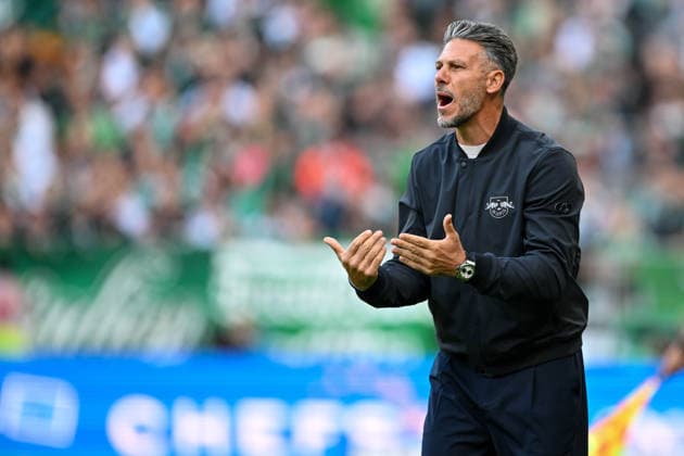 1. Bundesliga: SV Werder Bremen - RB Leipzig am 05.09.2026 im Weserstadion in Bremen Trainer Martin Demichelis (Leipzig) gibt lautstark Anweisungen *** 1 Bundesliga: SV Werder Bremen vs. RB Leipzig on September 5, 2026, at the Weserstadion in Bremen. Coach Martin Demichelis of Leipzig shouts instructions. MT