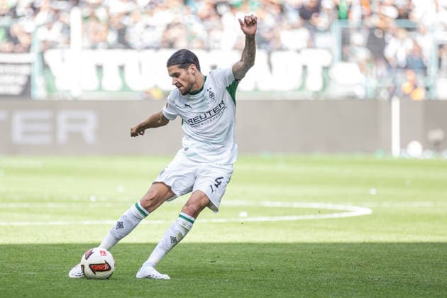 Fussball Bundesliga, Borussia Mönchengladbach vs. SV Elversberg, 05.09.2026 Schuss von Kevin Diks (Borussia Mönchengladbach 4) -- Fussball Bundesliga, Borussia Mönchengladbach vs. SV Elversberg, 05.09.2026, ista Borussia Park, Mönchengladbach -- DFL REGULATIONS PROHIBIT ANY USE OF PHOTOGRAPHS AS IMAGE SEQUENCES AND OR Q‹UASI-VIDEO. *** German Bundesliga, Borussia Mönchengladbach vs. SV Elversberg, September 5, 2026 Shot by Kevin Diks, Borussia Mönchengladbach 4 German Bundesliga, Borussia Mönchengladbach vs. SV Elversberg, September 5, 2026, ista Borussia Park, Mönchengladbach DFL regulations prohibit any use of photographs as image sequences and or quasi-video Copyright: xBEAUTIFULxSPORTS Derixx