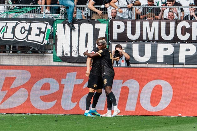 Deutschland: Fußball 1. Bundesliga Männer 2026 - 2027, 2. Spieltag - VfL Borussia Mönchengladbach vs SV Elversberg (ista Borussia Park): 1 zu 1 Auslgeich von David Mokwa (SV Elversberg, 42), Jubel, Tor, Freude, feiern, Spass, Emotionen *** Germany Men s Soccer Bundesliga 1 2026–2027, Matchday 2: VfL Borussia Mönchengladbach vs. SV Elversberg at Borussia Park—1–1 draw thanks to a goal by David Mokwa of SV Elversberg in the 42nd minute—cheers, goal, joy, celebration, fun, emotions Copyright: xThiemoxRudolphx