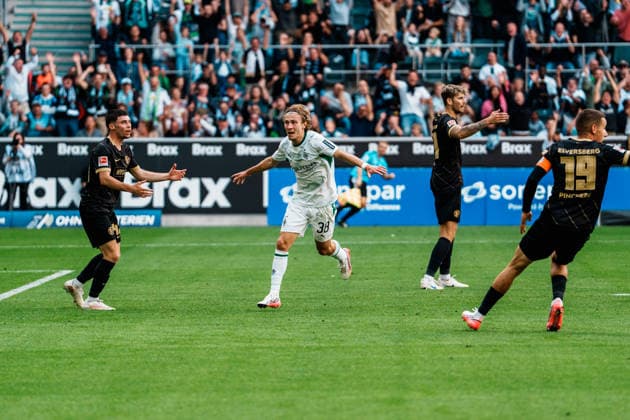 Deutschland: Fußball 1. Bundesliga Männer 2026 - 2027, 2. Spieltag - VfL Borussia Mönchengladbach vs SV Elversberg (ista Borussia Park): Jubel, Tor, Freude, feiern, Spass, Emotionen von Hugo Bolin (Borussia Mönchengladbach, 38) zum 2 zu 1 *** Germany Soccer 1. Bundesliga Men 2026–2027, Matchday 2: VfL Borussia Mönchengladbach vs. SV Elversberg at Borussia Park—cheers, goal, joy, celebration, fun, emotions from Hugo Bolin of Borussia Mönchengladbach, 38–2–1 Copyright: xThiemoxRudolphx