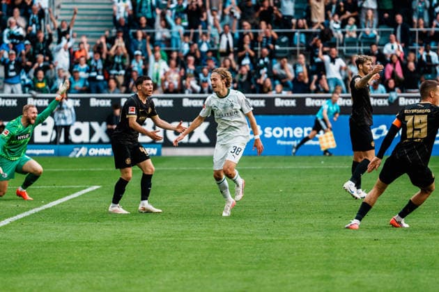 Deutschland: Fußball 1. Bundesliga Männer 2026 - 2027, 2. Spieltag - VfL Borussia Mönchengladbach vs SV Elversberg (ista Borussia Park): Jubel, Tor, Freude, feiern, Spass, Emotionen von Hugo Bolin (Borussia Mönchengladbach, 38) zum 2 zu 1 *** Germany Soccer 1. Bundesliga Men 2026–2027, Matchday 2: VfL Borussia Mönchengladbach vs. SV Elversberg at Borussia Park—cheers, goal, joy, celebration, fun, emotions from Hugo Bolin of Borussia Mönchengladbach, 38–2–1 Copyright: xThiemoxRudolphx