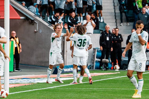 Deutschland: Fußball 1. Bundesliga Männer 2026 - 2027, 2. Spieltag - VfL Borussia Mönchengladbach vs SV Elversberg (ista Borussia Park): Jubel, Tor, Freude, feiern, Spass, Emotionen von Hugo Bolin (Borussia Mönchengladbach, 38) zum 2 zu 1 *** Germany Soccer 1st Bundesliga Men 2026–2027, Matchday 2: VfL Borussia Mönchengladbach vs. SV Elversberg at Borussia Park—cheers, goal, joy, celebration, fun, emotions from Hugo Bolin of Borussia Mönchengladbach, 38–2–1 Copyright: xThiemoxRudolphx