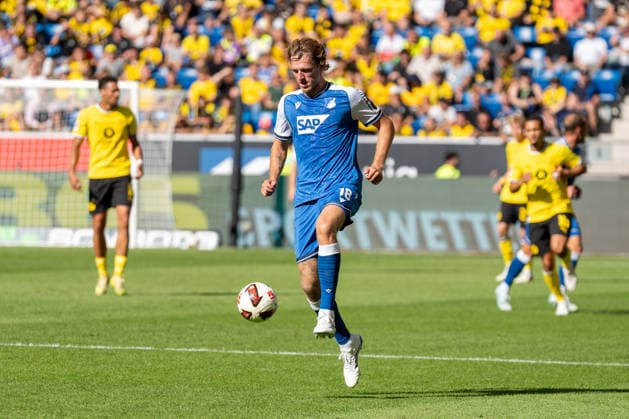 1. Bundesliga: TSG Hoffenheim vs Borussia Dortmund, 05.09.2026 Am Ball Wouter Burger (TSG Hoffenheim, 18) 1. Bundesliga: TSG Hoffenheim vs Borussia Dortmund, SNP Arena, 05.09.2026 DFB DFL REGULATIONS PROHIBIT ANY USE OF PHOTOGRAPHS AS IMAGE SEQUENCES AND OR QUASI-VIDEO. *** 1 Bundesliga TSG Hoffenheim vs. Borussia Dortmund, September 5, 2026. Wouter Burger (TSG Hoffenheim) in possession, 18 1 Bundesliga TSG Hoffenheim vs. Borussia Dortmund, SNP Arena, September 5, 2026. DFB and DFL regulations prohibit any use of photographs as image sequences and or quasi-video. Copyright: xBEAUTIFULxSPORTS Hillx