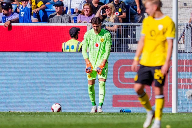 1. Bundesliga, 2. Spieltag, TSG 1899 Hoffenheim vs. Borussia Dortmund am 05.09.2026 Tor zum 1:0 durch Leon Avdullahu Gregor Kobel WICHTIGER HINWEIS: Gemäß den Vorgaben der DFL und des DFB ist es untersagt, in dem Stadion und oder vom Spiel angefertigte Fotoaufnahmen in Form von Sequenzbildern und oder videoähnlichen Fotostrecken zu verwerten bzw. verwerten zu lassen. *** Bundesliga 1, Matchday 2, TSG 1899 Hoffenheim vs. Borussia Dortmund on September 5, 2026. Goal to make it 1–0 by Leon Avdullahu. Gregor Kobel. IMPORTANT NOTICE: In accordance with the guidelines of the DFL and the DFB, it is prohibited to use or allow the use of photographs taken in the stadium and or during the game in the form of image sequences and or video-like photo series Copyright: xBahhoxKarax