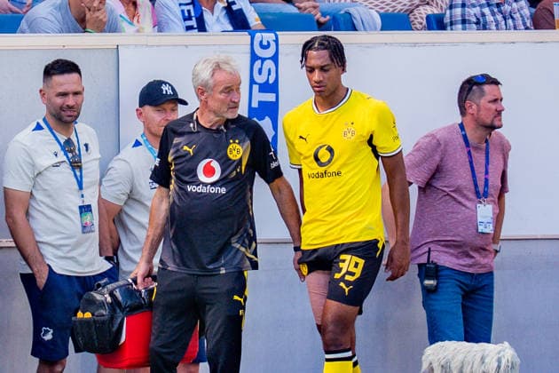 1. Bundesliga, 2. Spieltag, TSG 1899 Hoffenheim vs. Borussia Dortmund am 05.09.2026 Filippo Mane mit einer Verletzung und Auswechselung verletzt sich WICHTIGER HINWEIS: Gemäß den Vorgaben der DFL und des DFB ist es untersagt, in dem Stadion und oder vom Spiel angefertigte Fotoaufnahmen in Form von Sequenzbildern und oder videoähnlichen Fotostrecken zu verwerten bzw. verwerten zu lassen. *** Bundesliga 1, Matchday 2, TSG 1899 Hoffenheim vs. Borussia Dortmund on September 5, 2026. Filippo Mane is injured and substituted. IMPORTANT NOTICE: In accordance with DFL and DFB regulations, it is prohibited to use or allow the use of photographs taken in the stadium and or during the match in the form of sequential images and or video-like photo series Copyright: xBahhoxKarax