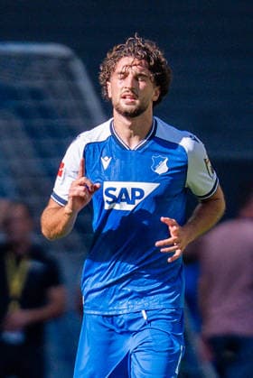 1. Bundesliga, 2. Spieltag, TSG 1899 Hoffenheim vs. Borussia Dortmund am 05.09.2026 Tor zum 1:0 durch Leon Avdullahu WICHTIGER HINWEIS: Gemäß den Vorgaben der DFL und des DFB ist es untersagt, in dem Stadion und oder vom Spiel angefertigte Fotoaufnahmen in Form von Sequenzbildern und oder videoähnlichen Fotostrecken zu verwerten bzw. verwerten zu lassen. *** Bundesliga 1, Matchday 2, TSG 1899 Hoffenheim vs. Borussia Dortmund on September 5, 2026. Goal to make it 1–0 by Leon Avdullahu. IMPORTANT NOTICE: In accordance with DFL and DFB regulations, it is prohibited to use or allow the use of photographs taken in the stadium and or during the game in the form of sequential images and or video-like photo series Copyright: xBahhoxKarax
