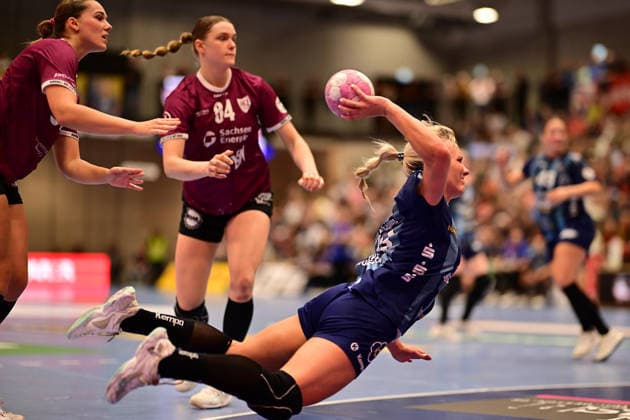 Sport Bilder des Tages Handball I Frauen I Saison 2026-2027 I Bundesliga I 2. Spieltag I Buxtehuder SV - HC Leipzig I 05.09.2026 Wurf Ruslana Litvinov (81, Buxtehuder Sportverein) Buxtehude Halle Nord (Neu) Niedersachsen Deutschland Copyright: xLobeca FelixxWeißbergx