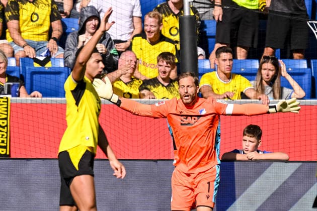 Jobe Bellingham (Borussia Dortmund) und Torwart Oliver Baumann (TSG 1899 Hoffenheim) gestikuliert, gestik waehrend des spiels der 1. Bundesliga zwischen TSG Hoffenheim und Borussia Dortmund, SNP Arena am 05. September 2026 in Sinsheim, Deutschland. (Foto von Harry Langer DeFodi Images) +++ Jobe Bellingham (Borussia Dortmund) und Torwart Oliver Baumann (TSG 1899 Hoffenheim) gestures during the Bundesliga match between TSG Hoffenheim and Borussia Dortmund at SNP Arena on September 5, 2026 in Sinsheim, Germany. (Photo by Harry Langer DeFodi Images) DFB DFL REGULATIONS PROHIBIT ANY USE OF PHOTOGRAPHS AS IMAGE SEQUENCES AND OR QUASI-VIDEO. (Photo by Harry Langer DeFodi Images) DFB DFL REGULATIONS PROHIBIT ANY USE OF PHOTOGRAPHS AS IMAGE SEQUENCES AND OR QUASI-VIDEO. - *** Jobe Bellingham of Borussia Dortmund and goalkeeper Oliver Baumann of TSG 1899 Hoffenheim gestured during the Bundesliga 1 match between TSG Hoffenheim and Borussia Dortmund, at the SNP Arena on September 5, 2026, in Sinsheim, Germany. Photo by Harry Langer, DeFodi Images. Jobe Bellingham of Borussia Dortmund and goalkeeper Oliver Baumann of TSG 1899 Hoffenheim gestured during the Bundesliga match between TSG Hoffenheim and Borussia Dortmund at the SNP Arena on September 5, 2026 in Sinsheim, Germany. Photo by Harry Langer, DeFodi Images. DFB and DFL regulations prohibit any use of photographs as image sequences and or quasi-video. Photo by Harry Langer, DeFodi Images. DFB and DFL regulations prohibit any use of photographs as imSEQUENCES AND OR QUASI-VIDEO