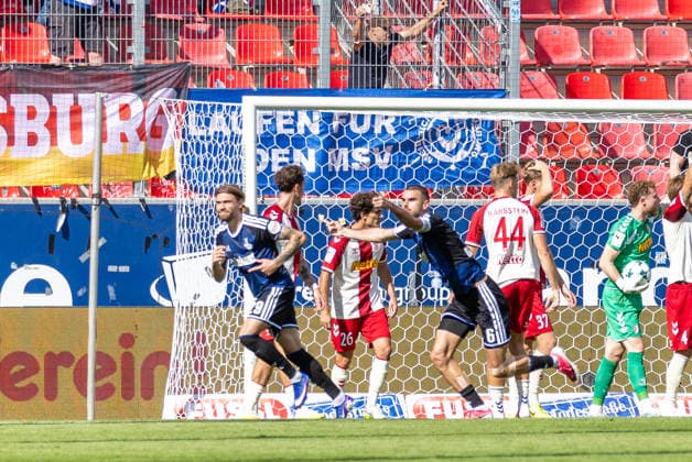 05.09.2026, Fussball, GER, Saison, 3.Liga, Saision 2026 2027, 04. Spieltag, SSV Jahn Regensburg - MSV Duisburg Jubel nach dem 2:1 durch Peter Remmert (Duisburg) DFL REGULATIONS PROHIBIT ANY USE OF PHOTOGRAPHS AS IMAGE SEQUENCES AND OR QUASI-VIDEO.