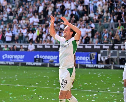 05.09.2026; Moenchengladbach; Fussball, Herren, Saison 2026 2027, Borussia Moenchengladbach vs. SV Elversberg Torjubel Joe Scally (Gladbach) nach seinem. Tor zum 3-1 DFL regulations prohibit any use of photographs as image sequences and or quasi-video. ista-Borussia-Park Nordrhein-Westfalen Deutschland *** September 5, 2026, Mönchengladbach Soccer, Men s, 2026–2027 Season, Borussia Mönchengladbach vs. SV Elversberg: Joe Scally celebrates his goal for Gladbach, making the score 3–1. DFL regulations prohibit any use of photographs as image sequences and or quasi-video content. Borussia Park, North Rhine-Westphalia, Germany