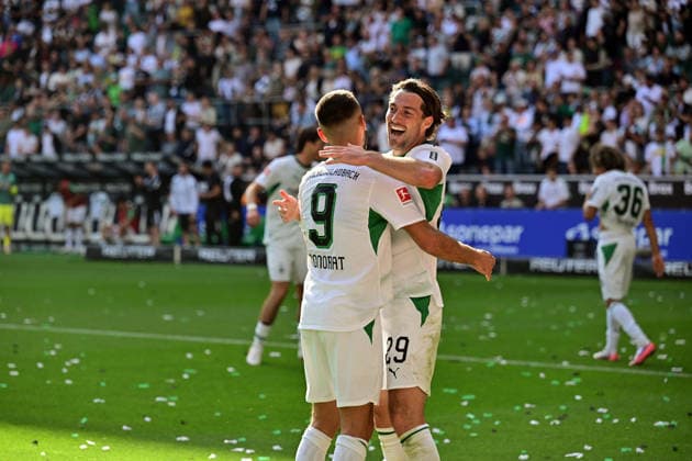 05.09.2026; Moenchengladbach; Fussball, Herren, Saison 2026 2027, Borussia Moenchengladbach vs. SV Elversberg Torjubel nach dem Tor zum 3-1 bei v. li. Franck Honorat (Gladbach), Torschuetze Joe Scally (Gladbach) DFL regulations prohibit any use of photographs as image sequences and or quasi-video. ista-Borussia-Park Nordrhein-Westfalen Deutschland *** September 5, 2026, Mönchengladbach Soccer, Men s, 2026–2027 Season, Borussia Mönchengladbach vs. SV Elversberg: Celebration after the goal that made it 3–1, with Franck Honorat (Gladbach, left) and goal scorer Joe Scally (Gladbach). DFL regulations prohibit any use of photographs as image sequences and or quasi-video content. Borussia Park, North Rhine-Westphalia, Germany