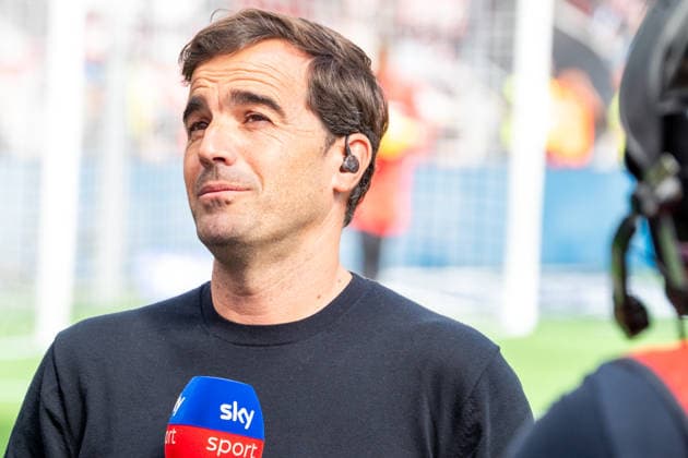 Deutschland: 1. Bundesliga 2026 2027, 2. Spieltag, Bayer 04 Leverkusen vs 1.FC Union Berlin, Samstag, 05.09.2026 BayArena-Stadion (Leverkusen-Nordrhein-Westfalen): im TV Interview vor der Partie Carles Martinez (Cheftrainer, Bayer 04 Leverkusen) Freisteller, Nahaufnahme, Porträt, Portrait, Einzelfoto Leverkusen BayArena-Stadion Deutschland *** Germany 1 Bundesliga 2026–2027, Matchday 2, Bayer 04 Leverkusen vs. 1. FC Union Berlin, Saturday, September 5, 2026, BayArena Stadium, Leverkusen, North Rhine-Westphalia; TV interview before the match with Carles Martinez, head coach of Bayer 04 Leverkusen; cutout, close-up, portrait, single photo, Leverkusen, BayArena Stadium, Germany Copyright: xOrhanxHabashx