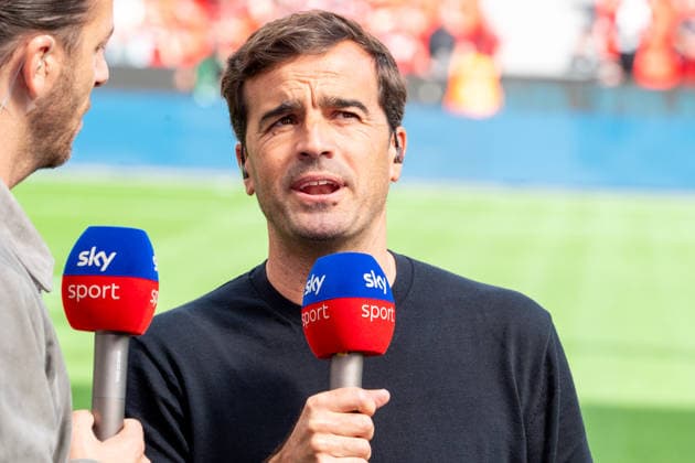 Deutschland: 1. Bundesliga 2026 2027, 2. Spieltag, Bayer 04 Leverkusen vs 1.FC Union Berlin, Samstag, 05.09.2026 BayArena-Stadion (Leverkusen-Nordrhein-Westfalen): im TV Interview vor der Partie Carles Martinez (Cheftrainer, Bayer 04 Leverkusen) Freisteller, Nahaufnahme, Porträt, Portrait, Einzelfoto Leverkusen BayArena-Stadion Deutschland *** Germany 1 Bundesliga 2026–2027, Matchday 2, Bayer 04 Leverkusen vs. 1. FC Union Berlin, Saturday, September 5, 2026, BayArena Stadium, Leverkusen, North Rhine-Westphalia; TV interview before the match with Carles Martinez, head coach of Bayer 04 Leverkusen; cutout, close-up, portrait, single photo, Leverkusen, BayArena Stadium, Germany Copyright: xOrhanxHabashx