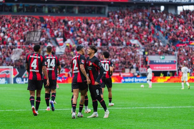 Facundo Medina (Bayer 04 Leverkusen, 02) bejubelt mit Afonso Moreira (Bayer 04 Leverkusen, 09) und dem Team sein Tor Bayer 04 Leverkusen vs. 1.FC Union Berlin, Fussball, 1.Bundesliga, 2.Spieltag, Saison 2026 27, 05.09.2026, DFL REGULATIONS PROHIBIT ANY USE OF PHOTOGRAPHS AS IMAGE SEQUENCES AND OR QUASI-VIDEO, Bayer 04 Leverkusen vs. 1.FC Union Berlin, Fussball, 1.Bundesliga, 2.Spieltag, Saison 2026 27, 05.09.2026 Leverkusen *** Facundo Medina of Bayer 04 Leverkusen, 02, celebrates his goal with Afonso Moreira of Bayer 04 Leverkusen, 09, and the team during the match between Bayer 04 Leverkusen and 1. FC Union Berlin, soccer, Bundesliga 1, Matchday 2, 2026–27 season, September 5, 2026, DFL regulations prohibit any use of photographs as image sequences and or quasi-video, Bayer 04 Leverkusen vs. 1. FC Union Berlin, soccer, Bundesliga 1, Matchday 2, 2026–27 season, September 5, 2026, Leverkusen Copyright: xEibner-Pressefoto LukasxBaldygax EP_LBA