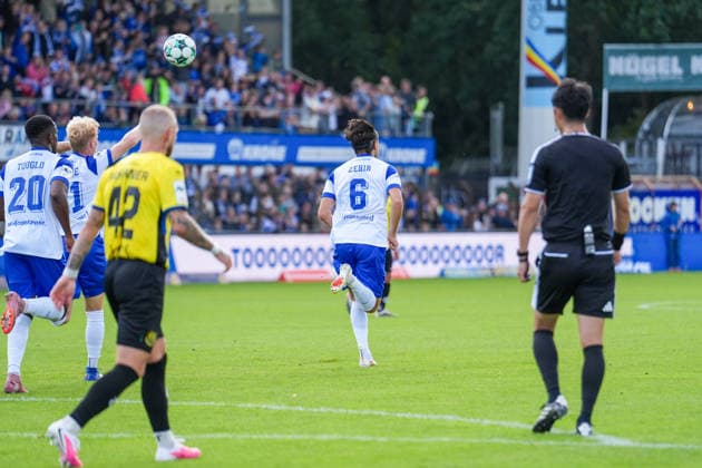 Deutschland: Fussball, 3. Liga, 4. Spieltag, Hänsch-Arena, SV Meppen vs. 1. FC Saarbrücken: Ersin Zehir (SV Meppen, 6) Tor zum Anschluss, Jubel Copyright: xMichelxWittex