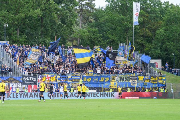 Deutschland: Fussball, 3. Liga, 4. Spieltag, Hänsch-Arena, SV Meppen vs. 1. FC Saarbrücken: Gästetribüne Copyright: xMichelxWittex