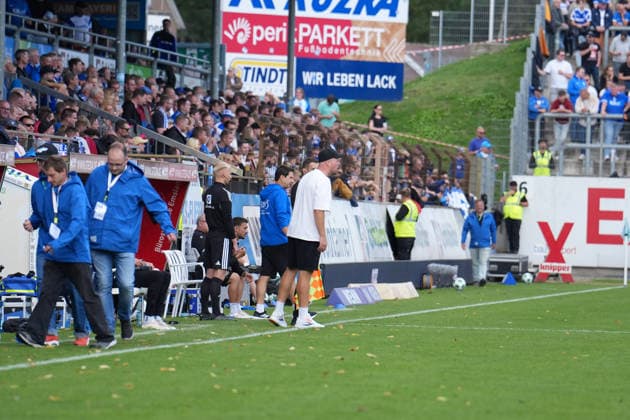 Deutschland: Fussball, 3. Liga, 4. Spieltag, Hänsch-Arena, SV Meppen vs. 1. FC Saarbrücken: Lucas Beniermann (Trainer, SV Meppen) Copyright: xMichelxWittex