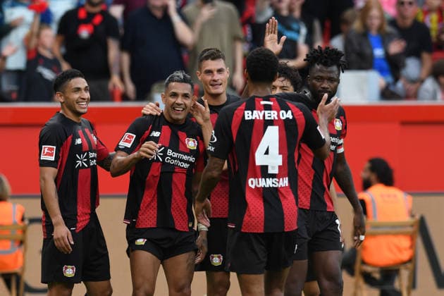 Leverkusener Jubeltraube um Torschuetze Facundo Medina ( Bayer 04 Leverkusen, 2 ) nach seinem Tor zum 2 : 0. GER, Bayer 04 Leverkusen vs 1 FC Union Berlin, Fussball, Bundesliga, 2. Spieltag, Spielzeit 2026 2027, 05.09.2026 DFL REGULATIONS PROHIBIT ANY USE OF PHOTOGRAPHS AS IMAGE SEQUENCES AND OR QUASI-VIDEO GER, Bayer 04 Leverkusen vs 1 FC Union Berlin, Fussball, Bundesliga, 2. Spieltag, Spielzeit 2026 2027, 05.09.2026 Leverkusen *** Leverkusen players celebrate around goal scorer Facundo Medina of Bayer 04 Leverkusen, 2, after his goal to make it 2–0 GER, Bayer 04 Leverkusen vs. 1. FC Union Berlin, Soccer, Bundesliga, Matchday 2, 2026–2027 season, September 5, 2026 DFL regulations prohibit any use of photographs as image sequences and or quasi-video GER, Bayer 04 Leverkusen vs. 1. FC Union Berlin, soccer, Bundesliga, Matchday 2, 2026–2027 season, September 5, 2026, Leverkusen Copyright: xEibner-Pressefoto ThomasxThienelx EP_TTL