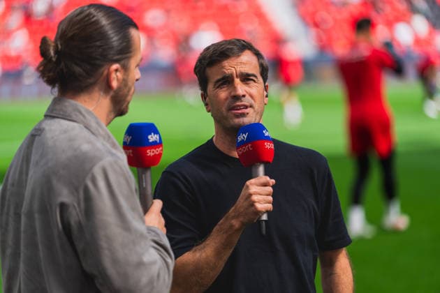 Carles Martinez (Bayer 04 Leverkusen, Trainer) beim Sky Interview Bayer 04 Leverkusen vs. 1.FC Union Berlin, Fussball, 1.Bundesliga, 2.Spieltag, Saison 2026 27, 05.09.2026, DFL REGULATIONS PROHIBIT ANY USE OF PHOTOGRAPHS AS IMAGE SEQUENCES AND OR QUASI-VIDEO, Bayer 04 Leverkusen vs. 1.FC Union Berlin, Fussball, 1.Bundesliga, 2.Spieltag, Saison 2026 27, 05.09.2026 Leverkusen *** Carles Martinez of Bayer 04 Leverkusen, coach, in a Sky interview: Bayer 04 Leverkusen vs. 1. FC Union Berlin, soccer, Bundesliga 1, Matchday 2, 2026–27 season, May 9, 2026, DFL regulations prohibit any use of photographs as image sequences and or quasi-video, Bayer 04 Leverkusen vs. 1. FC Union Berlin, soccer, Bundesliga 1, Matchday 2, 2026–27 season, May 9, 2026, Leverkusen Copyright: xEibner-Pressefoto LukasxBaldygax EP_LBA